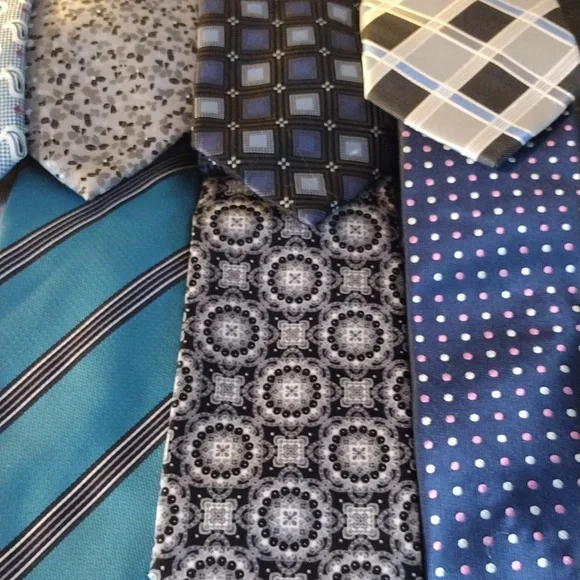 Bundle of Silk Neckties SOLD!!!!!! SOLD - Picture 3 of 9